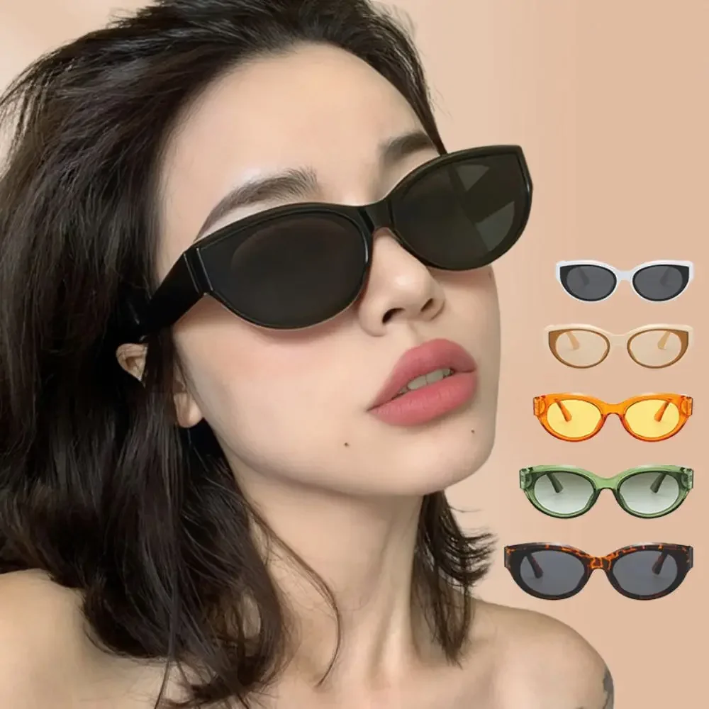 Vintage Fashion Female - Kacamata Hitam Mata Kucing Vintage Wanita