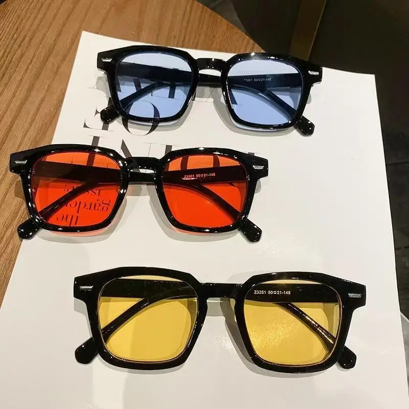 Kacamata Hitam Vintage Persegi - Vintage Fashion Female ulasan dan harga