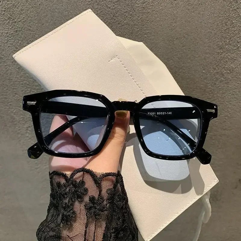 Kacamata Hitam Vintage Persegi - Vintage Fashion Female ulasan dan harga