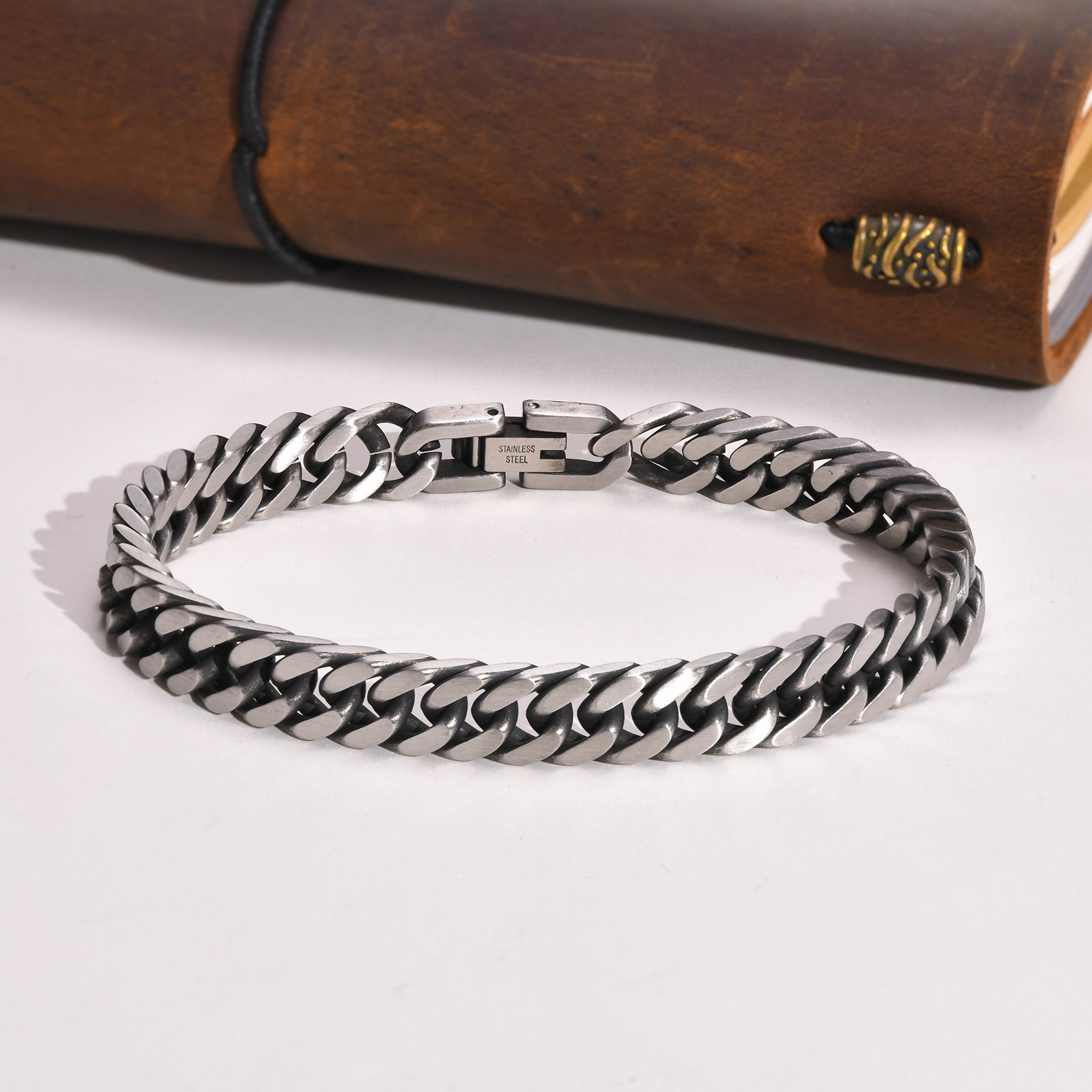 Gelang Rantai Kuba Retro Chunk - Vintage Fashion Outfits Men ulasan dan harga