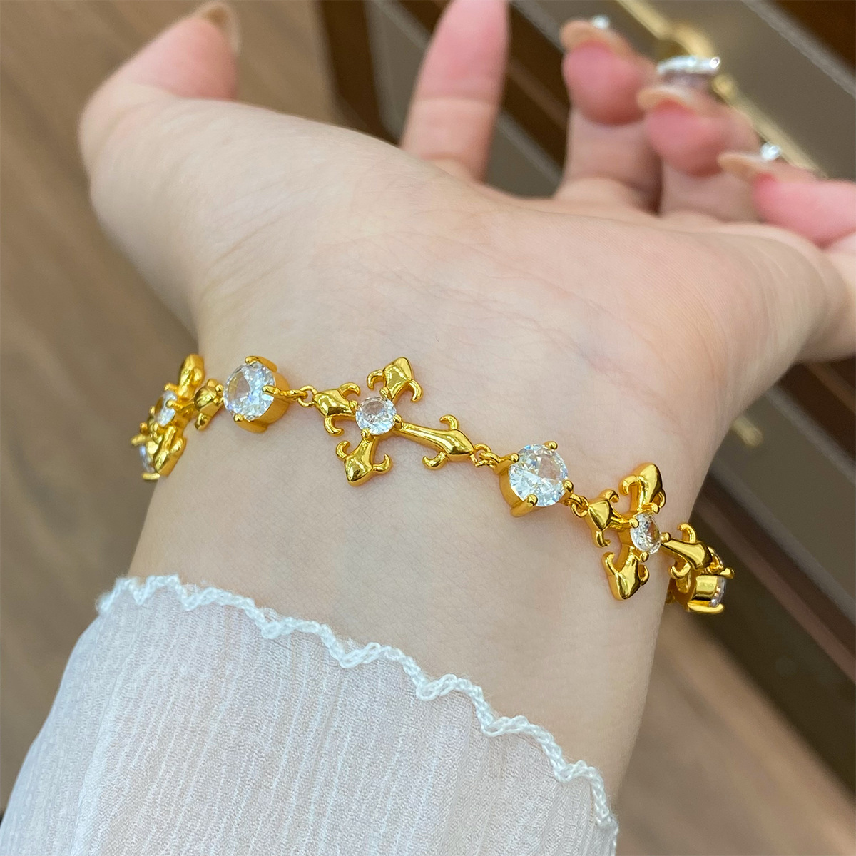 Gelang dan aksesori tangan wan - Vintage Fashion Tiktok ulasan dan harga