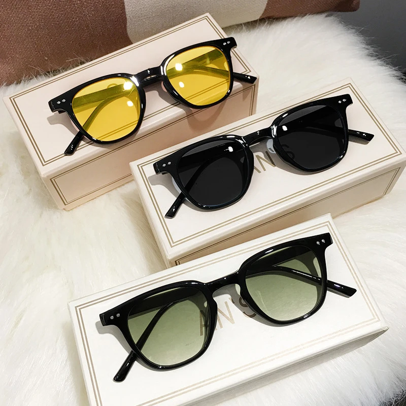 Kacamata Hitam Persegi Vintage - Vintage Fashion Female ulasan dan harga