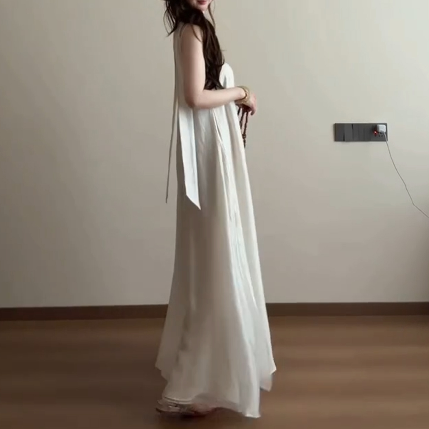 Gaun Maxi Tali Spaghetti Putih - Vintage Fashion Tiktok ulasan dan harga